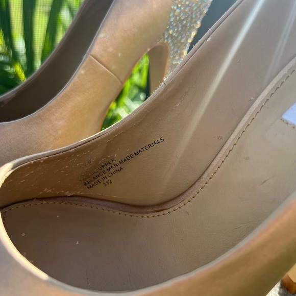 Steve Madden gold satin peep toe heels with rhinestones sz 8.5 - Picture 4 of 12